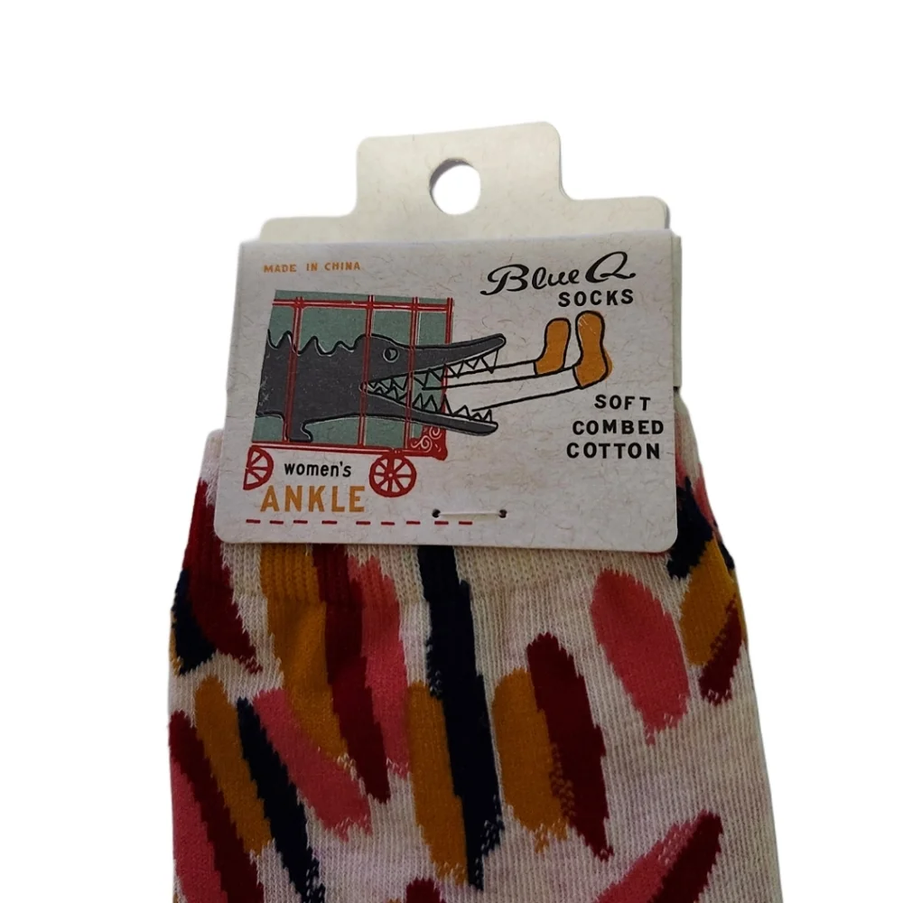 NWT  Blue Q  Women's  Graphic  Ankle  Socks   Multicolor